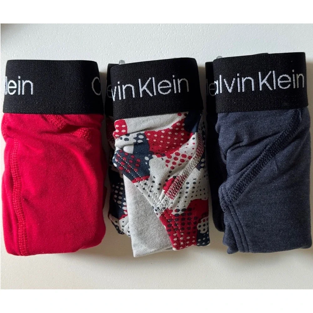 Calvin Klein Men's 3 Pack Cotton Stretch Hip Briefs Red Navy Pattern Small